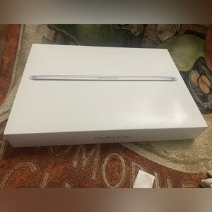 Empty Box for 15” Apple MacBook Pro